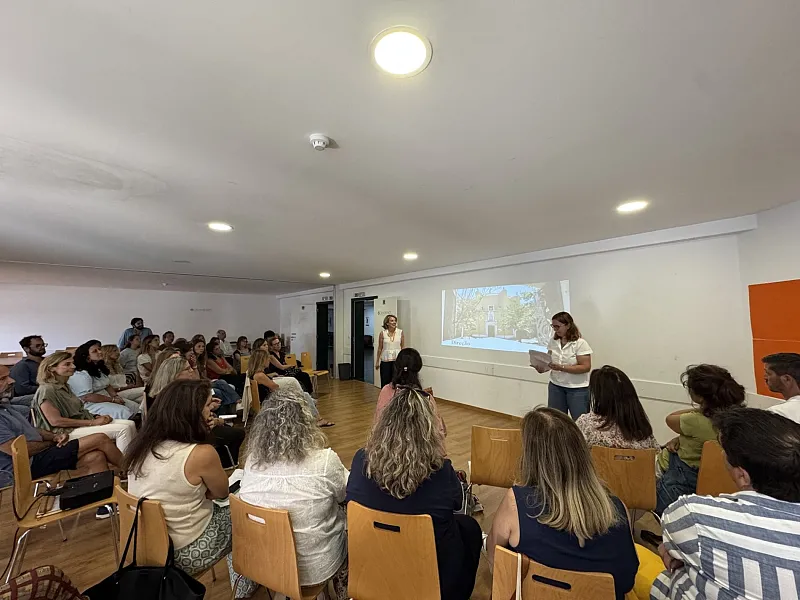Nos dias sem aulas prepara-se o futuro